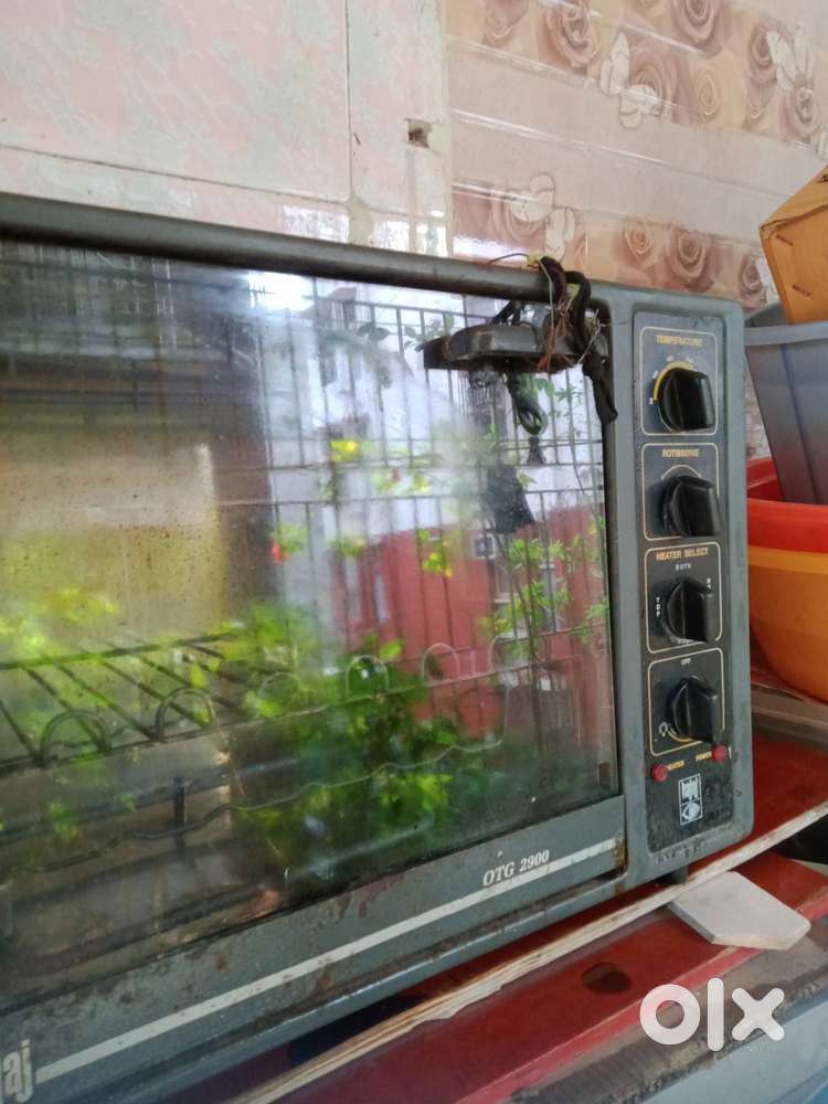 BAJAJ OTG -2900 , 29 LITRES, 1200 WATTS, RS 2500 ONLY