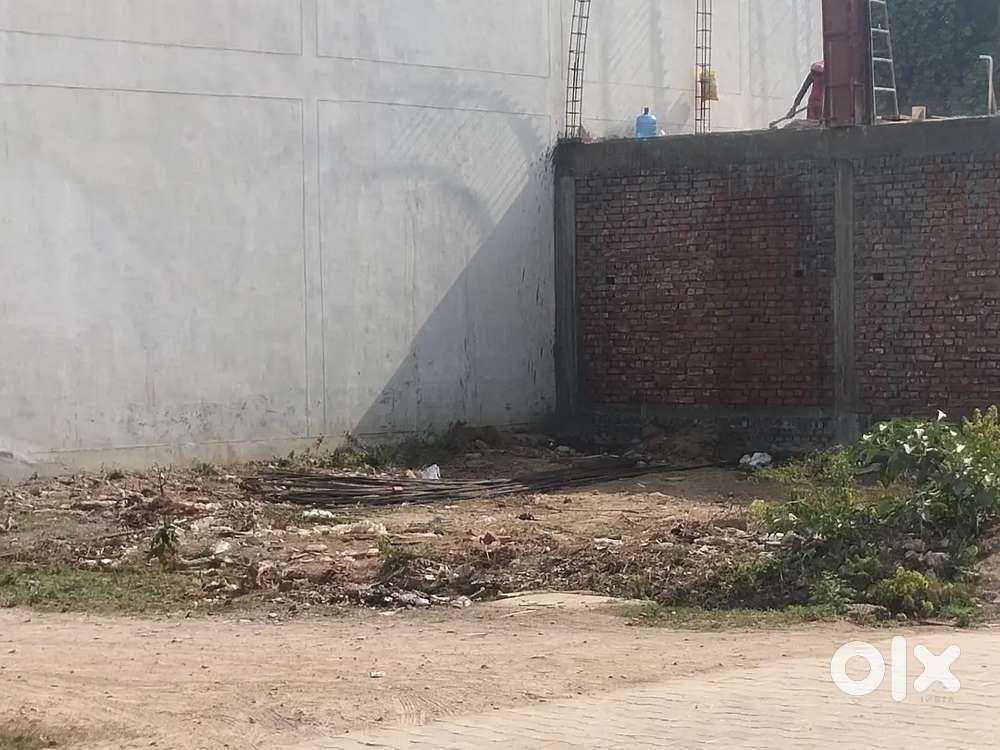 90 yard plot sell shastripuram