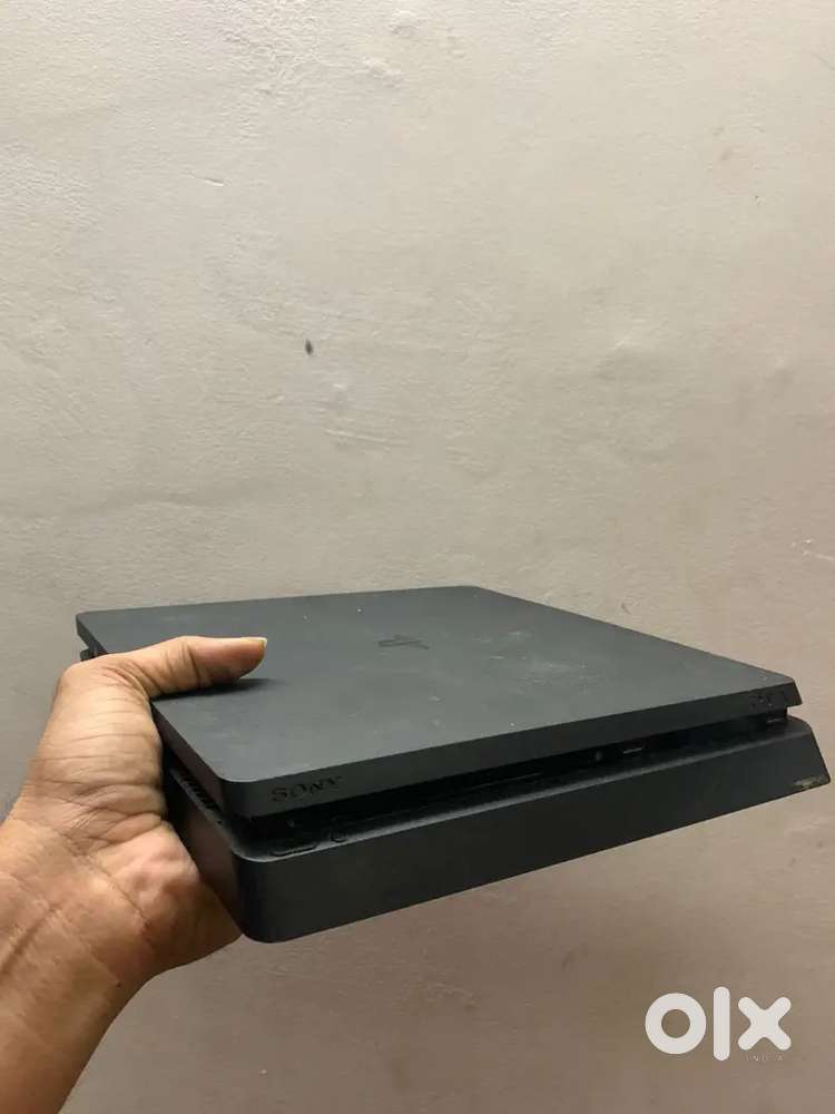 Ps4 games and accessories