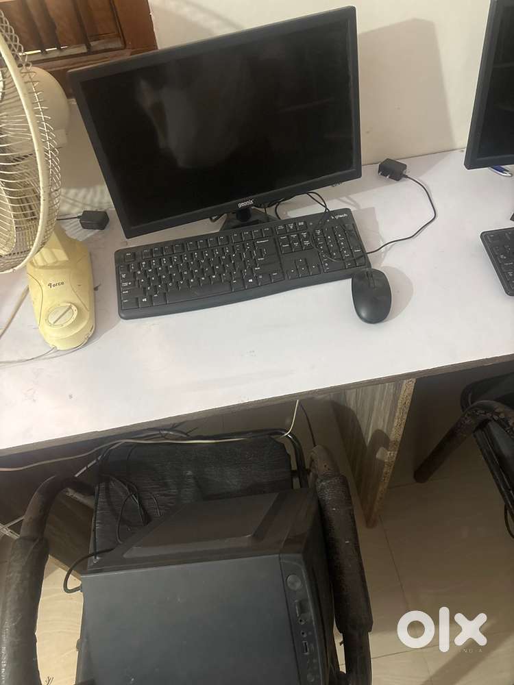 Complete Pc Set  CPU + Monitor + keyboard + Mouse  1 year Old