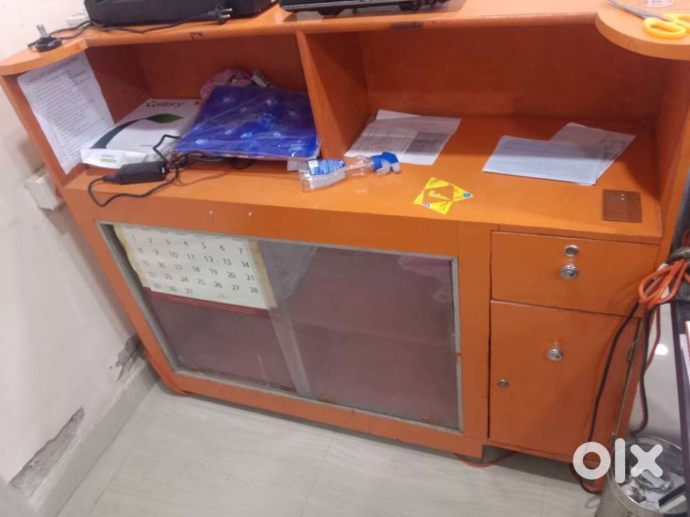 Hotel restaurant counter