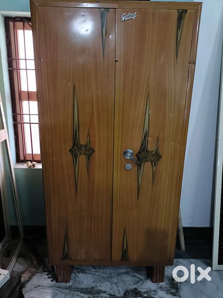 Almirah Big size almirah in new condition