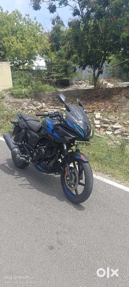 A PULSER 220F BRAND NEW BIKE