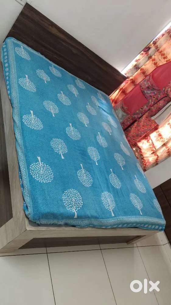 Good quality plywood Bed with Gadda avilable in lower price