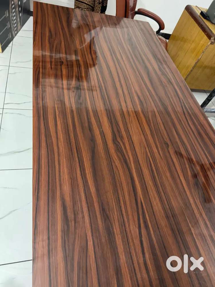 Modern wooden office table with metal frame - Excellent condition