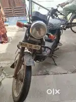 बहुत ही बाडिया गाडी है सर्विस भी बढ़िया हे वजन भू काफी उठा लेती है