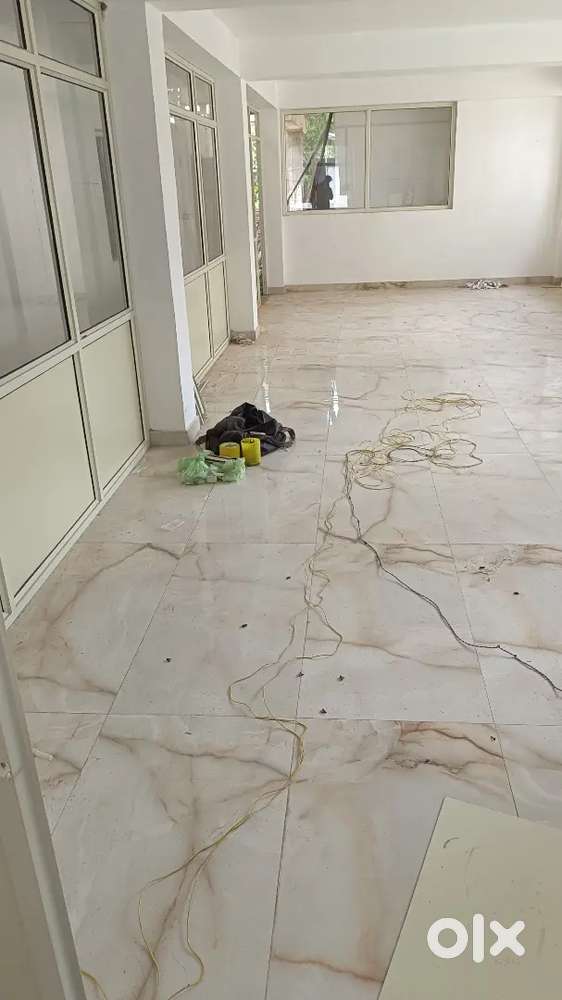 300/700 SQFT for RENT nr DECATHLON/ZUDIO