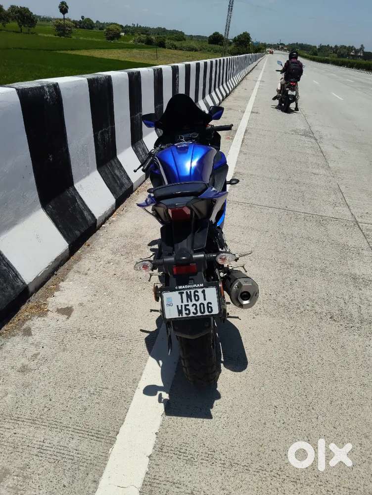 Yamaha R15 V3