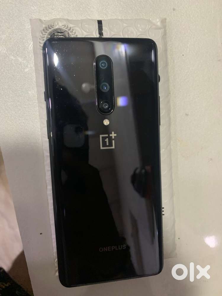 one plus 8 mirror black 5G 8/128 gb varient top notch condition