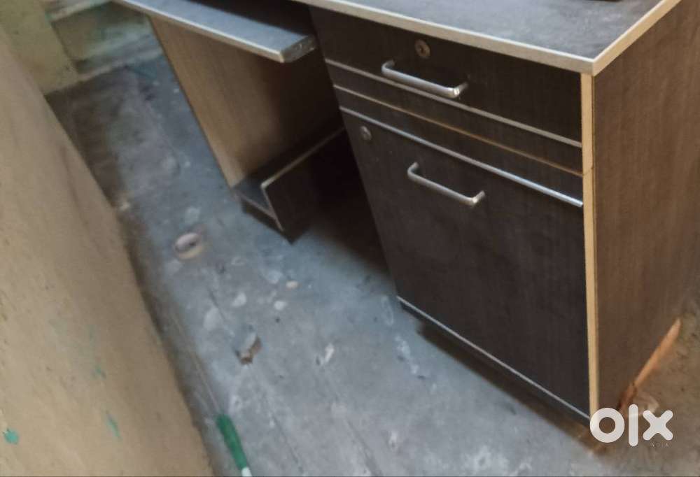 Office Owner Table