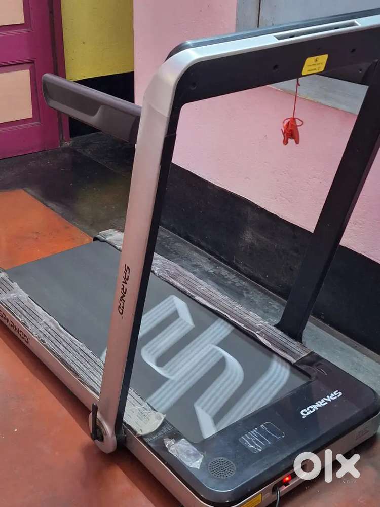 Sparnod STH-3040 Ultra Slim 2-in-1 Treadmill– Hardly Used, No Bargain