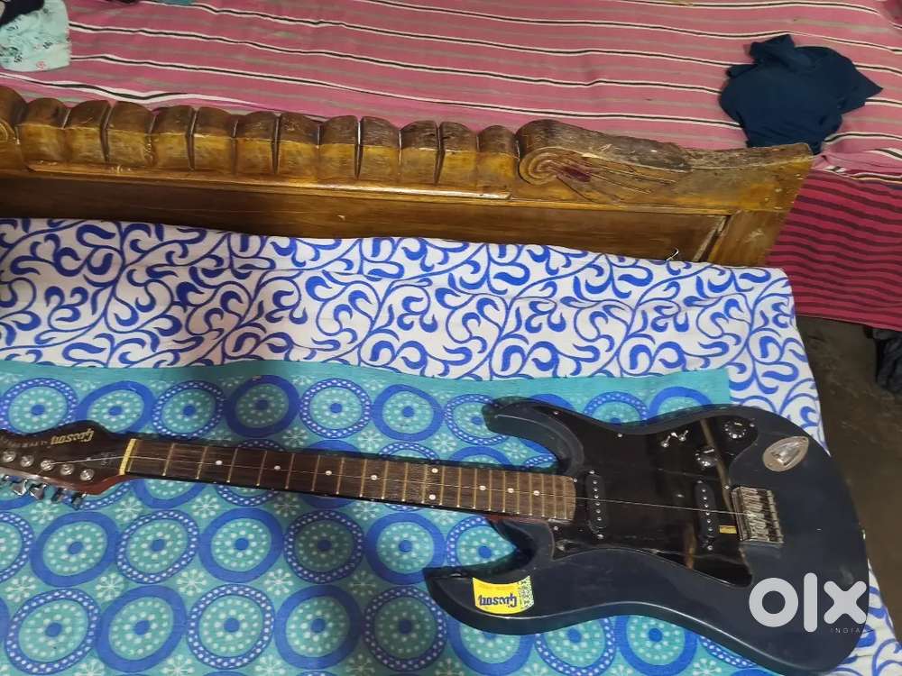ELECTRICAL GUITAR FOR SALE