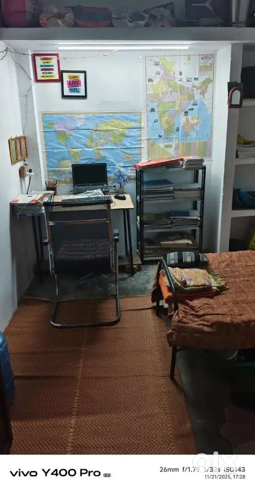 ROOM PARTNER CHAHIYE BELI GAON ME  SUNDRAM COLONI .JANTA LIBRARY