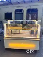 Hot & Cold fridge sweet counter