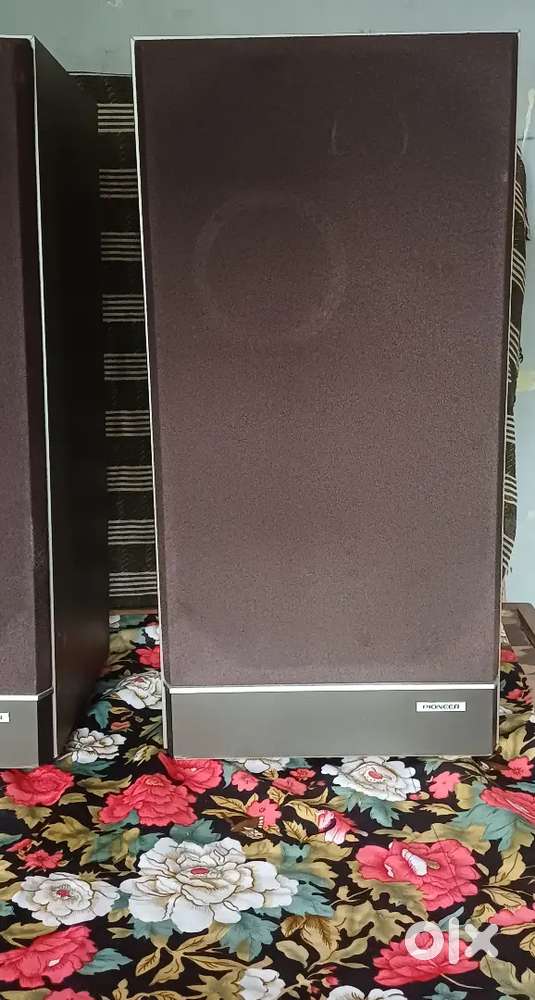 Pioneer studio speakers cs-f700.Made in japan.