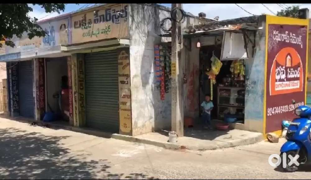 Small shops for rent