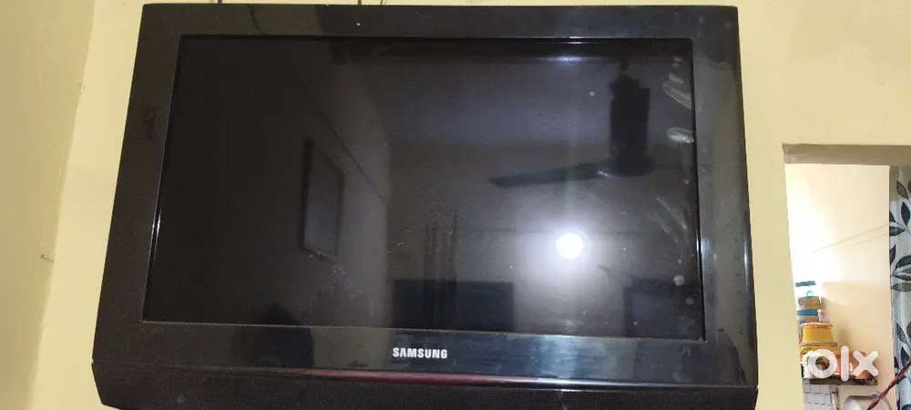 Samsung TV 32 inch ka hai A1 quality