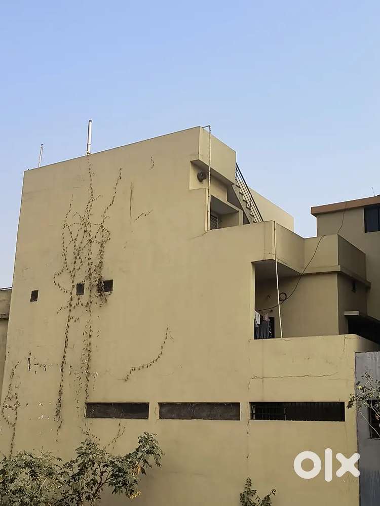 3. Room Partner Required – Budget freindly,Peaceful & Safe Location