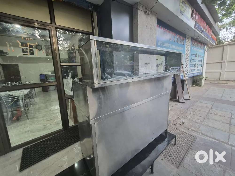 Stainless steel vada pav counter