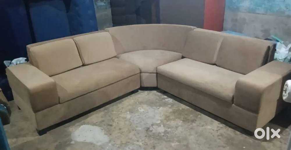 L Shaped Large Sofa in pristine condition