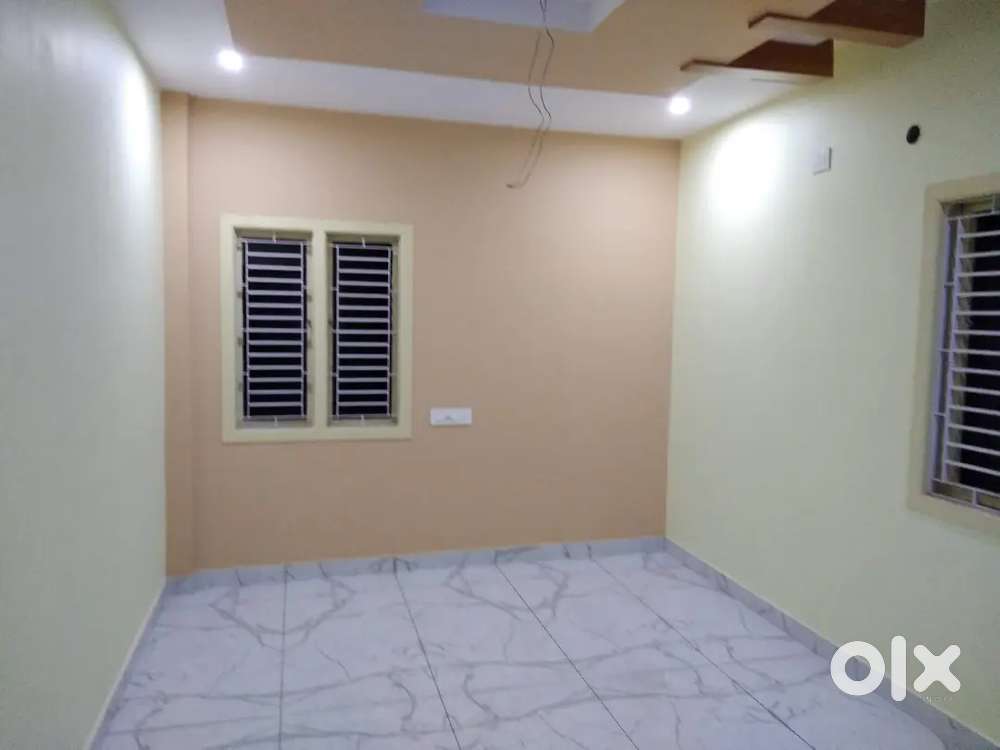 House rent- 500000 adavance rent