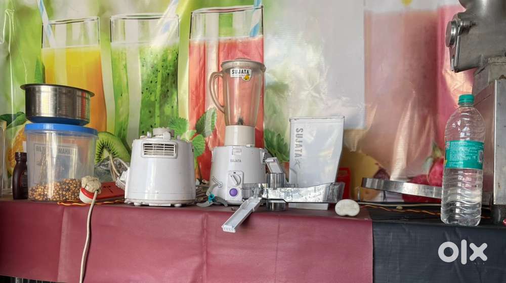 Juices and shakes chairs table with