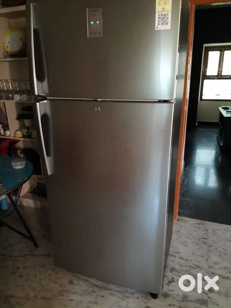 Samsung Refrigerator for sale very good condin model RT56c6375ssl/tl