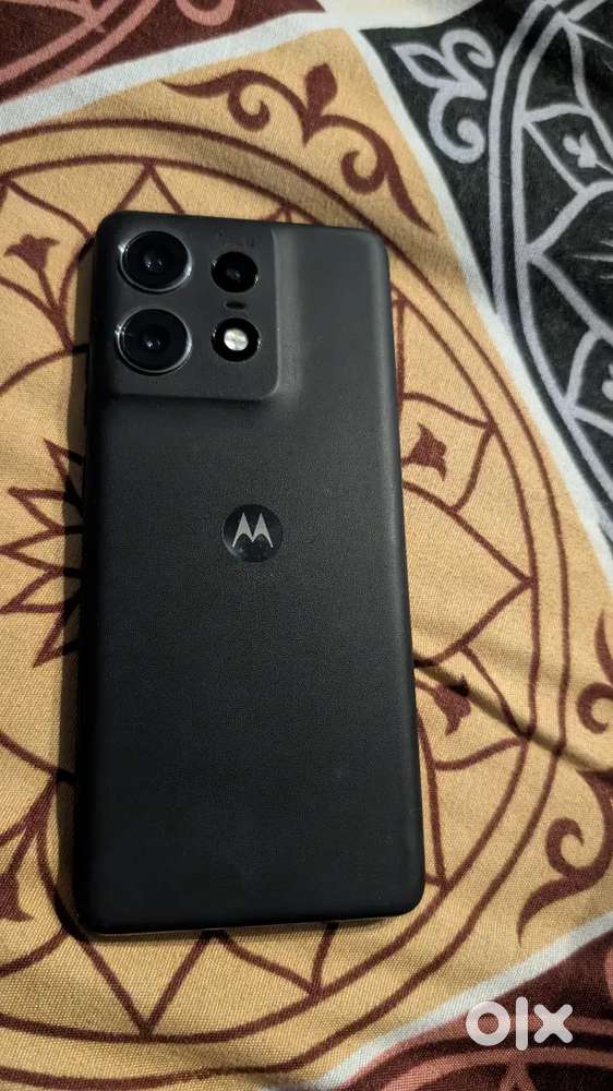 Moto edge 50 pro (8/256)
