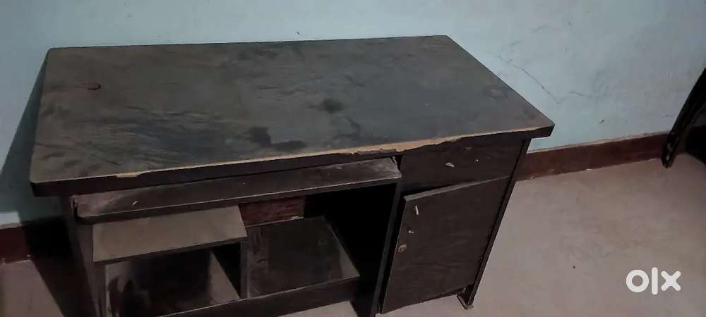 1 office Table  urgent