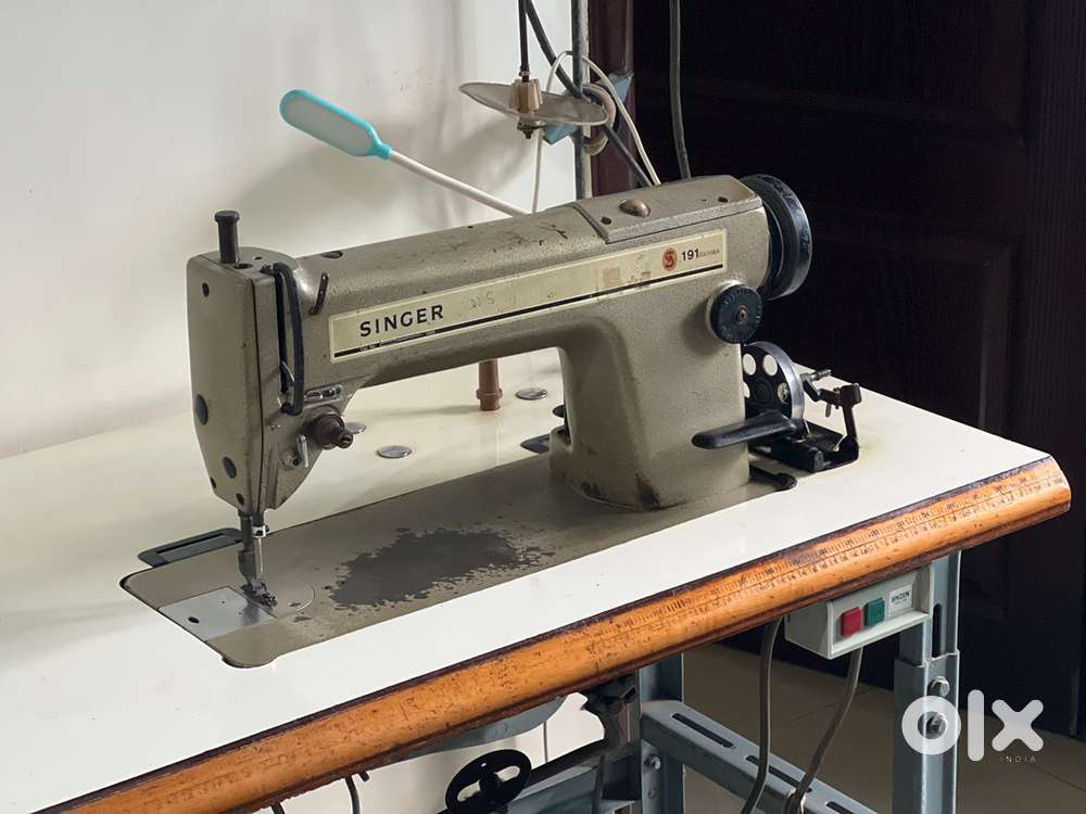 Singer Industrial Sewing Machine – Model S191DX258A