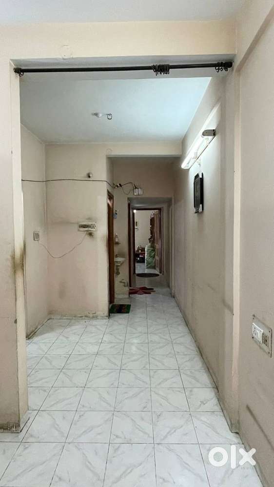 Neet flatmate 1 or 2 separate room also available Only for boys