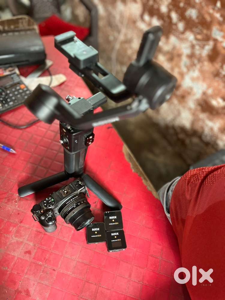 (CAMRA:NIKONz30) (GIMBAL: DJI ROHIN SC ) (MIC: RODE WIRELESS)