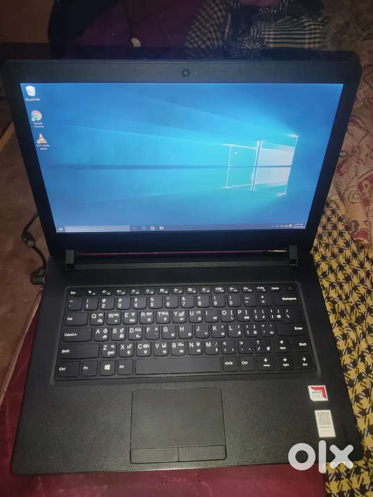 Lenovo ideapad AMD PRO A4_4GBRAM