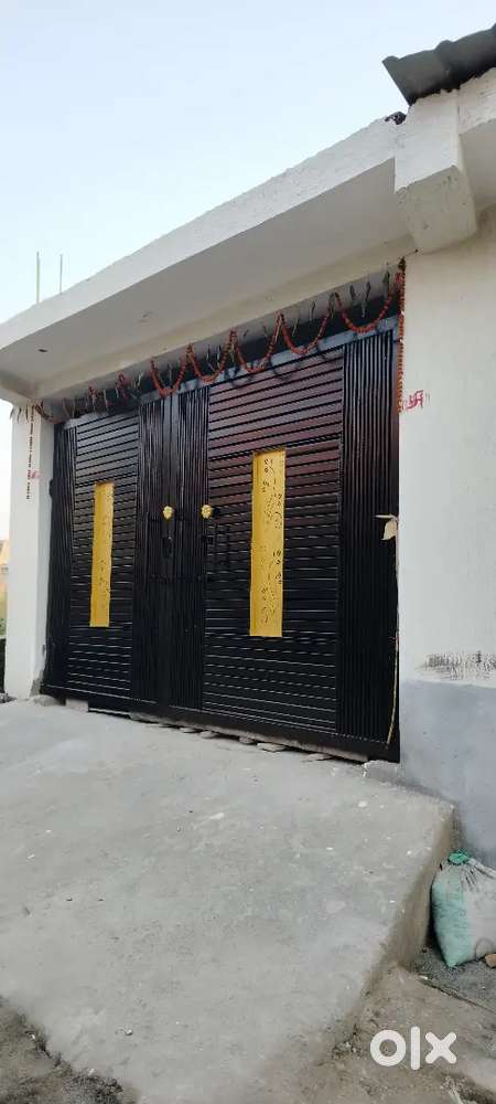 For rent near Yamaha service centre opp Meera enclave apartment