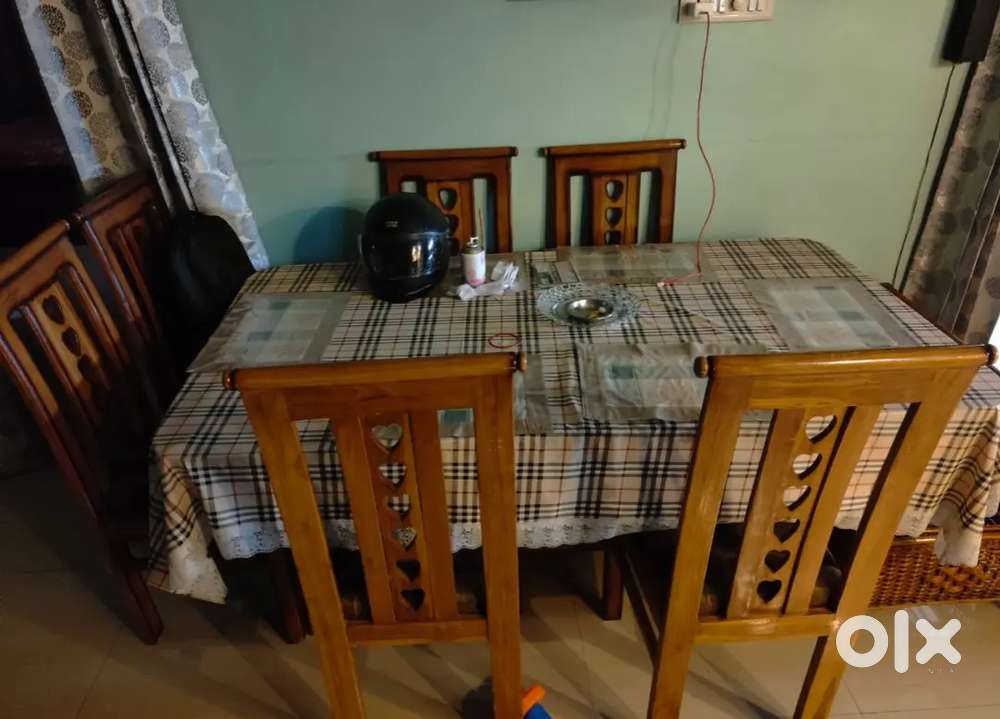 Dinning table Six siter