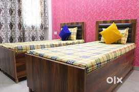 Boys PG with food available near to metro, Noida 15, 02, 03.