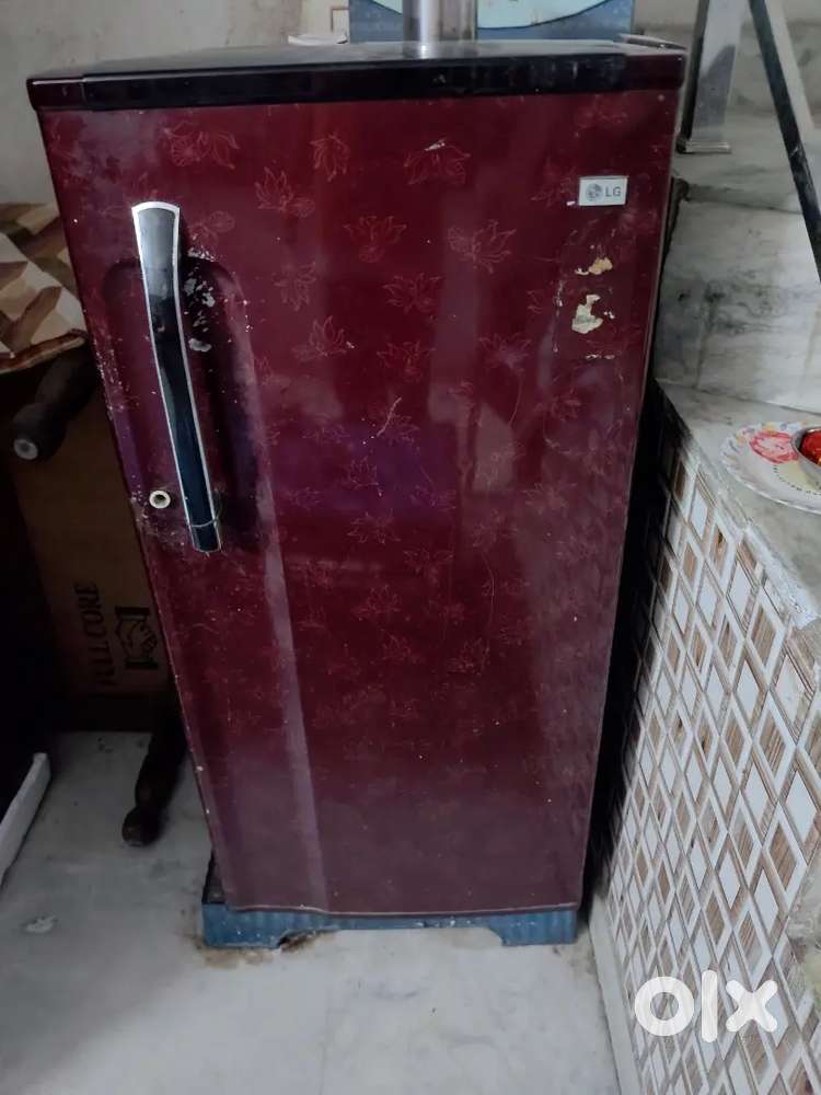 LG FRIDGE 180 ltr