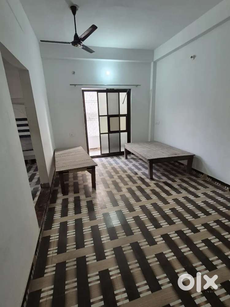 Only for girls Balaji colony bhagwanpur near kusum general Store