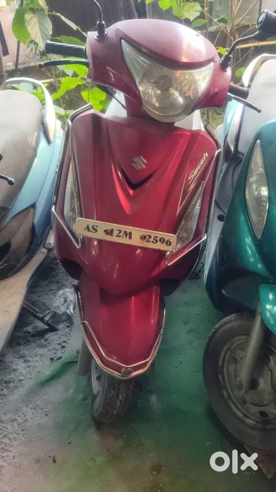 Suzuki swish scooty is on showroom condition