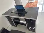 Study & consultation table
