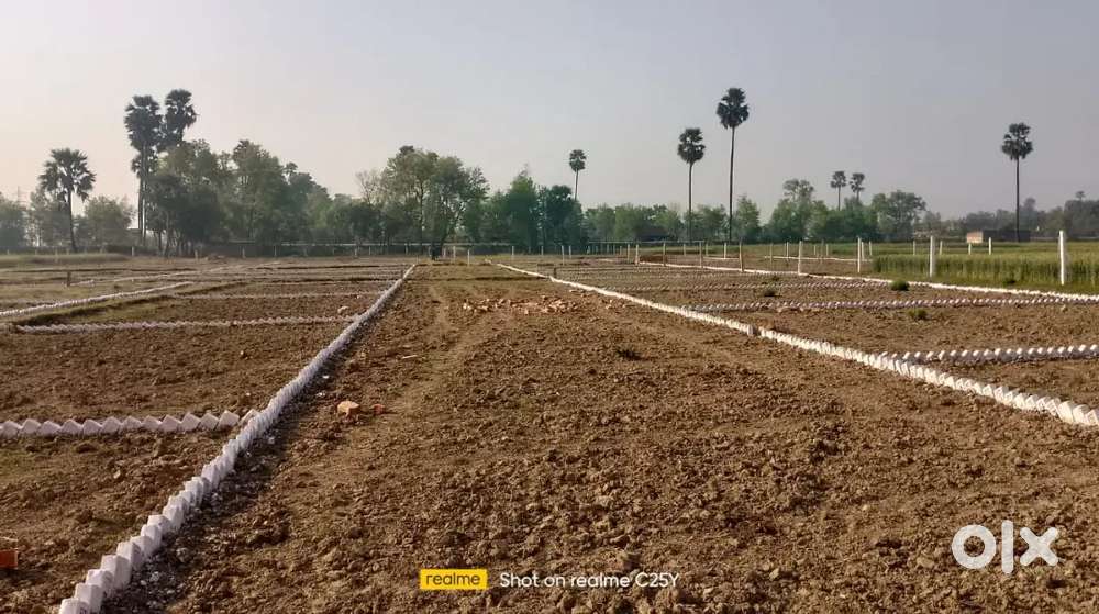 Land for sell in Bihta (society me)