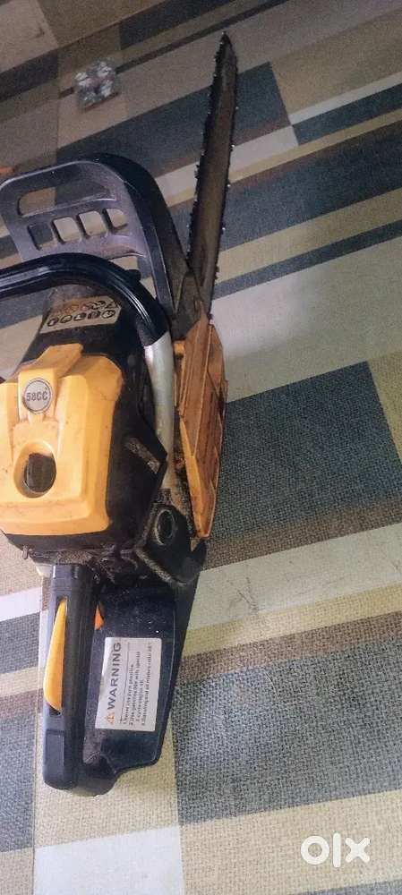 Tree cutting machine