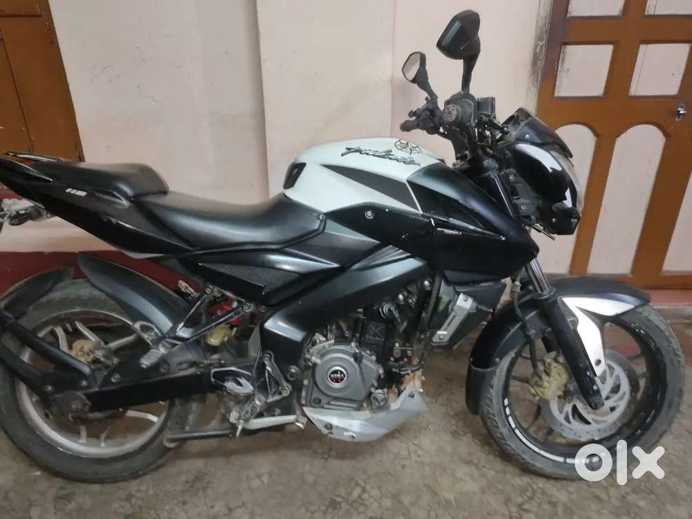 Bajaj pulser NS 200