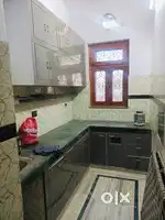 2 room + drying room available in good location