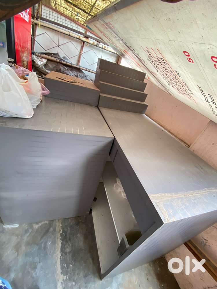 Pan shop furniture
