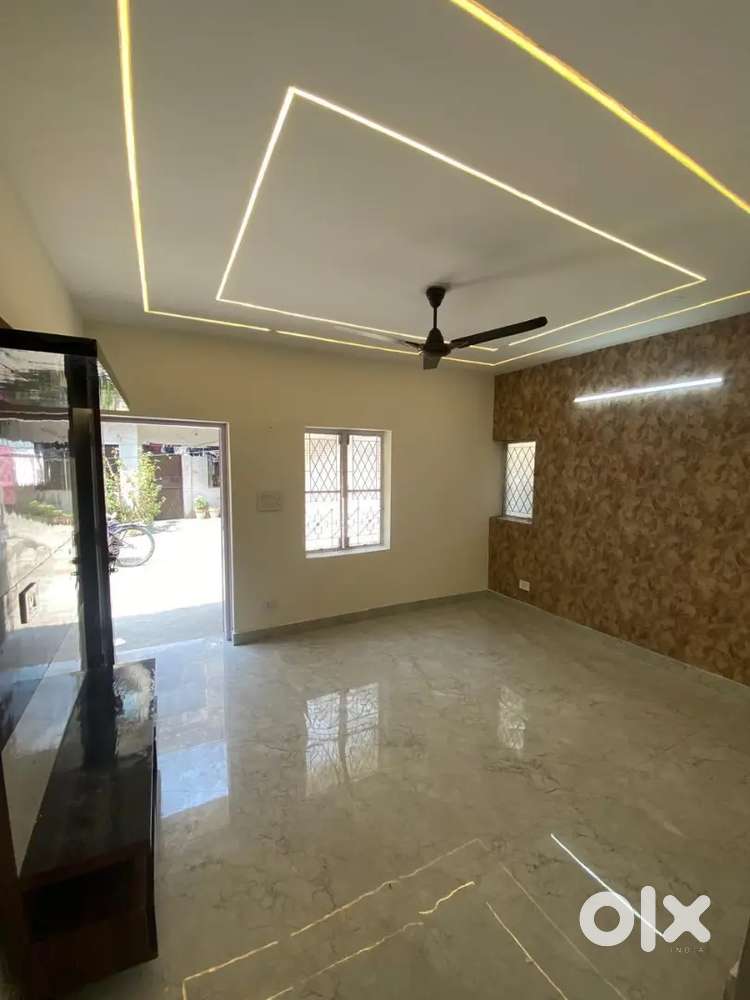 2 bhk for rant in  C R park