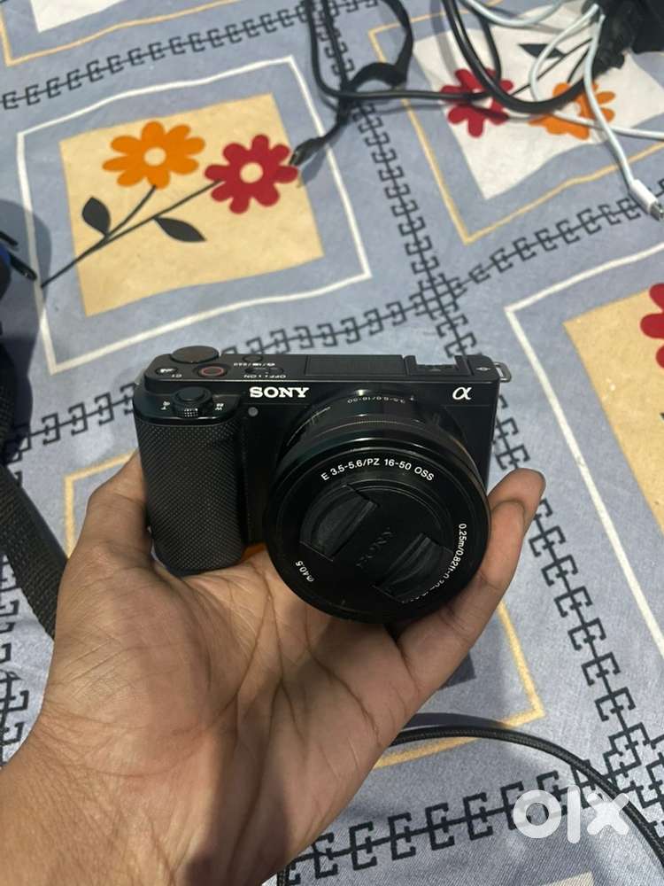 Sony zv e10 with 16-50mm kit lens