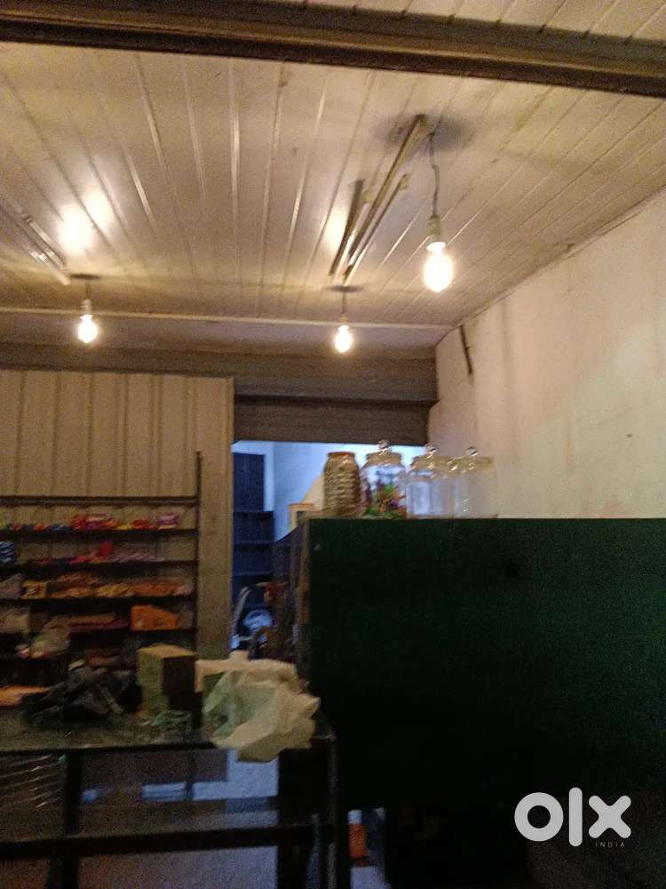 Need bakery sales man and juice tea maker 500 dailys 12  hrs work