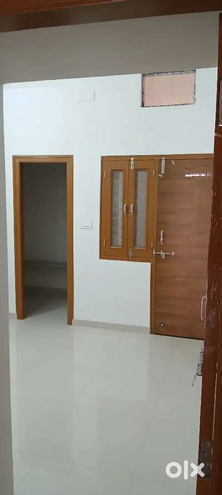 2BHK FLOOR FOR RENT