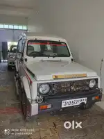 Gypsy 2015 4by4 petrol ⛽️ With AC new tyers DL Number